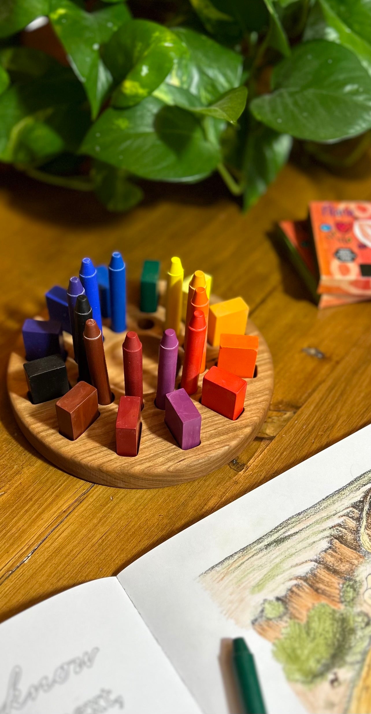 Wooden Crayon Holder - Circle